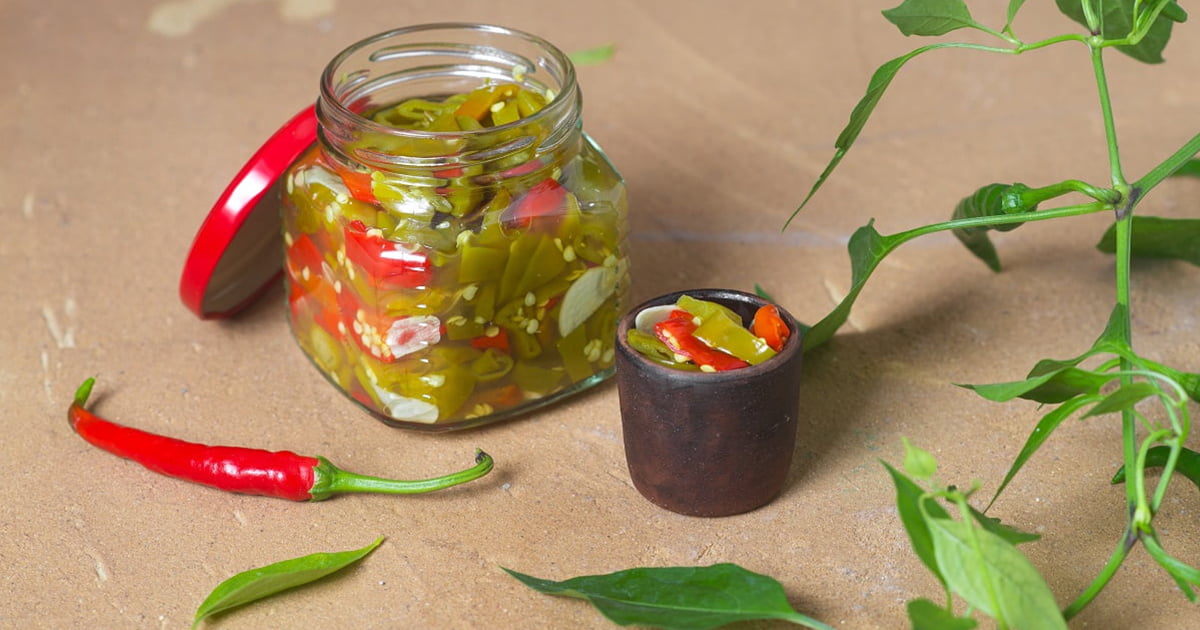 How to store hot pepper vinegar