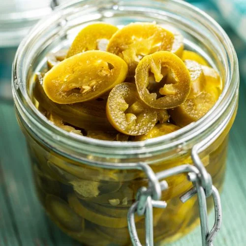 Jalapeño Vinegar Infusing Spice and Tang into Your Meals [Recipe]