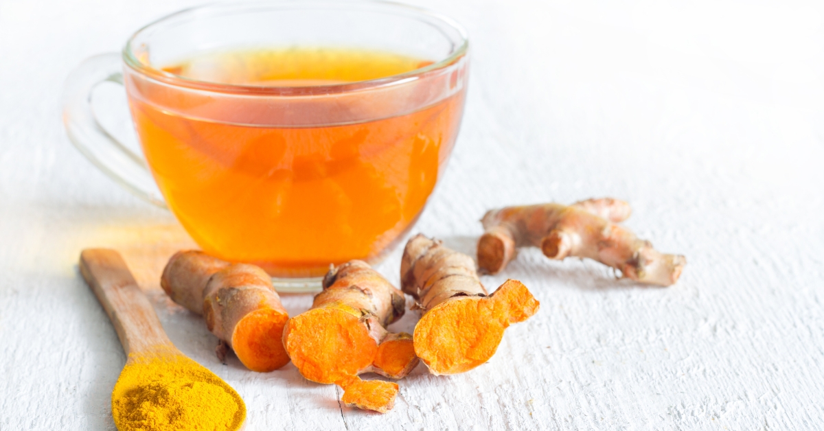 Turmeric tea for endometriosis relief