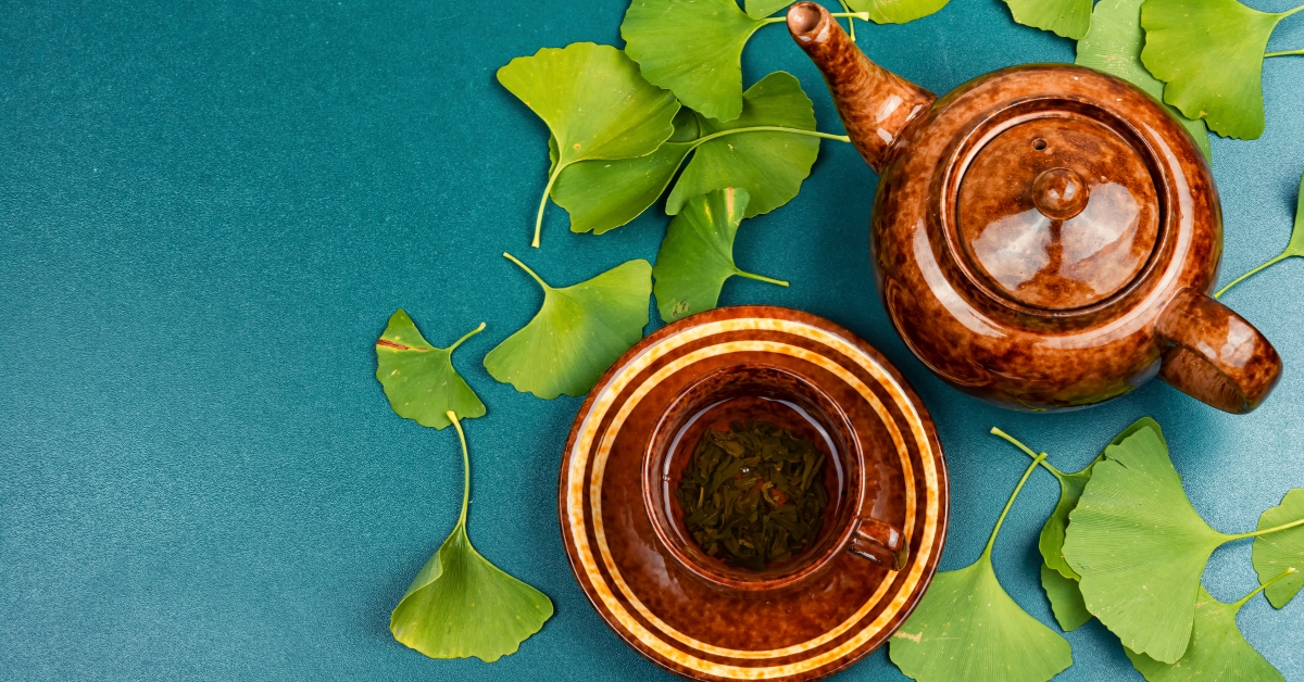 Ginkgo and turmeric herbal tea