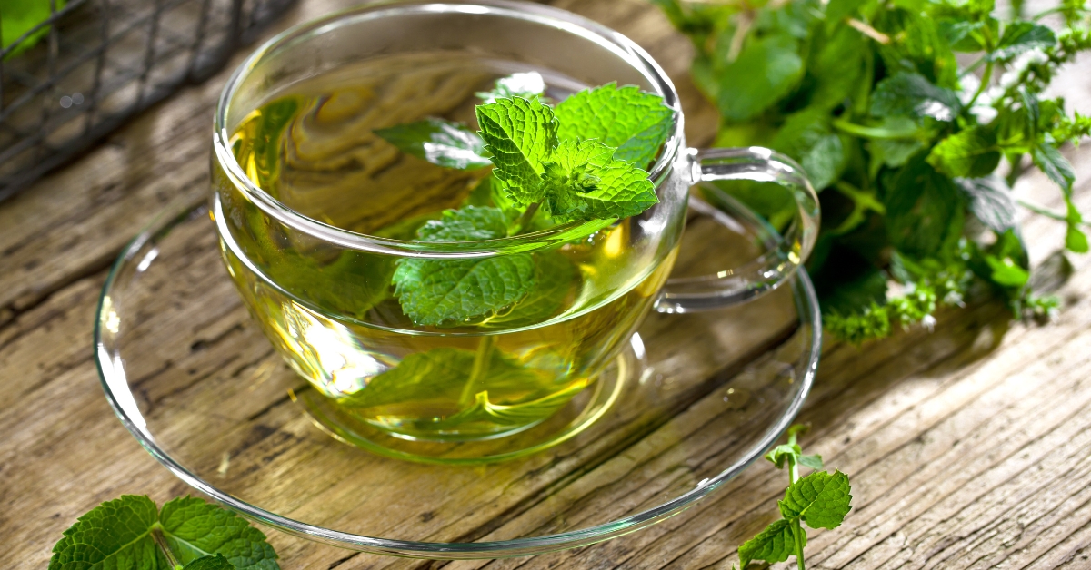 Tea blend with peppermint